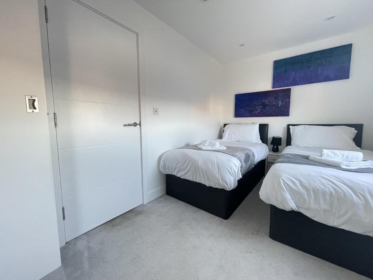 Diamond Penthouse: Centre Oasis With Stunning Views *